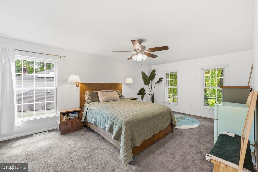 Image 22 of property listing at 2213 AVENTURINE WAY, Silver Spring, MD 20904