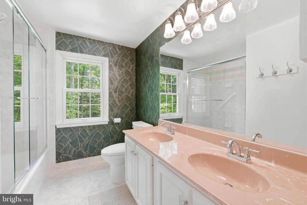 Image 30 of property listing at 2213 AVENTURINE WAY, Silver Spring, MD 20904