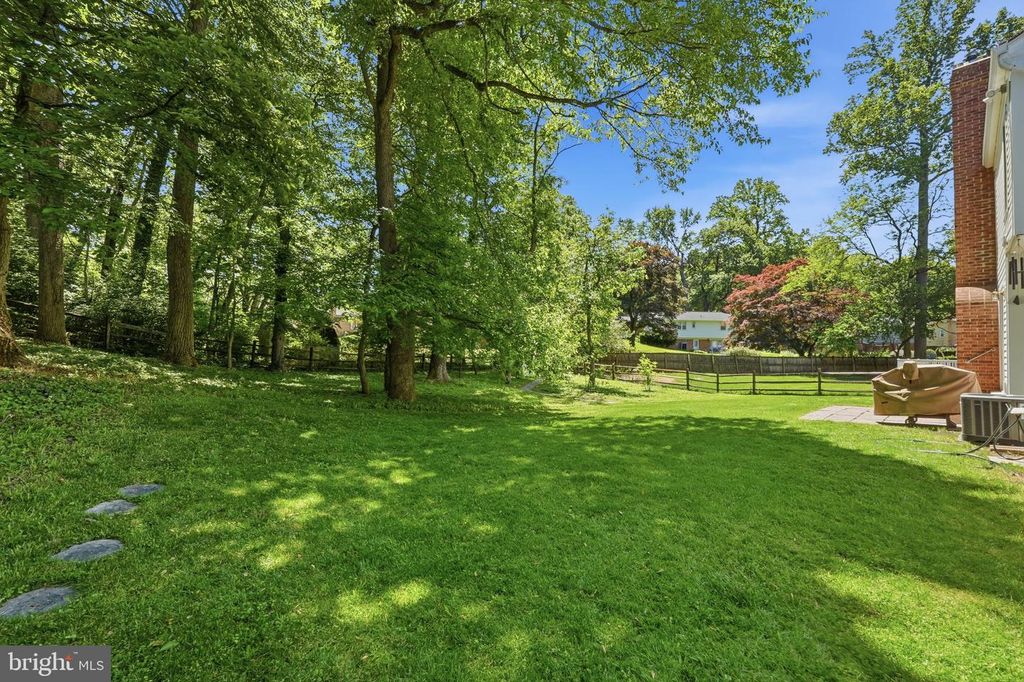 Image 49 of property listing at 2213 AVENTURINE WAY, Silver Spring, MD 20904
