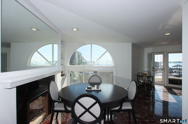 14 Harbour Close, New Haven, CT 06519