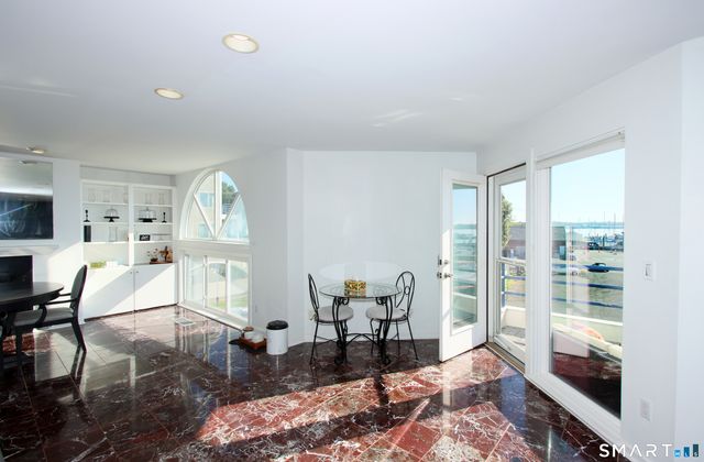 14 Harbour Close, New Haven, CT 06519