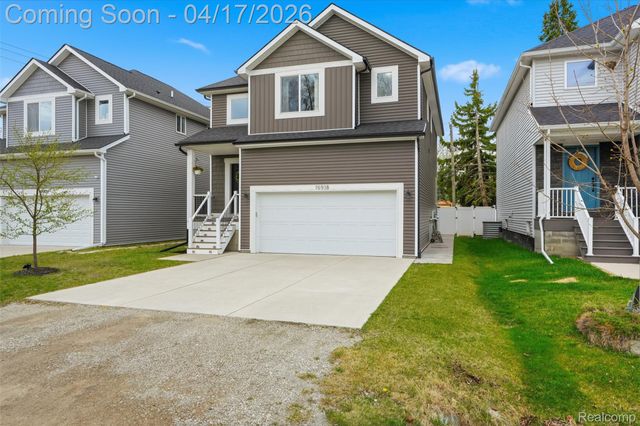 15918 Camperdown Avenue, Clinton Charter Township, MI 48035