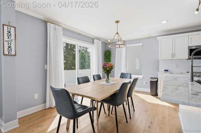 15918 Camperdown Avenue, Clinton Charter Township, MI 48035