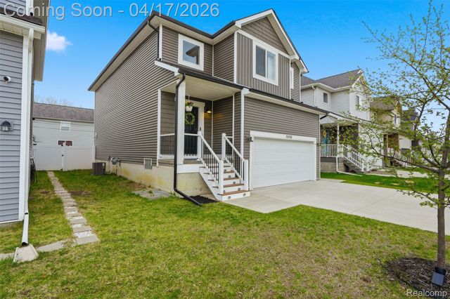 15918 Camperdown Avenue, Clinton Charter Township, MI 48035