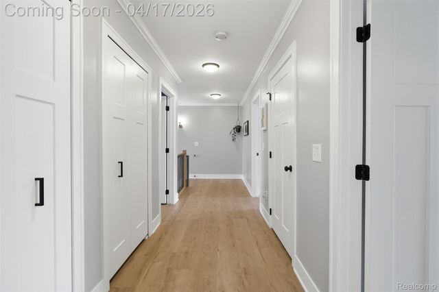 15918 Camperdown Avenue, Clinton Charter Township, MI 48035