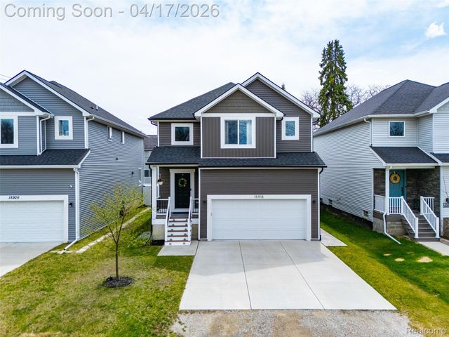 15918 Camperdown Avenue, Clinton Charter Township, MI 48035