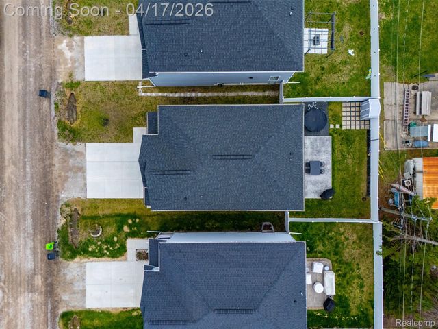 15918 Camperdown Avenue, Clinton Charter Township, MI 48035