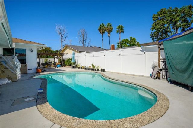 10502 Woodley Avenue, Granada Hills, CA 91344