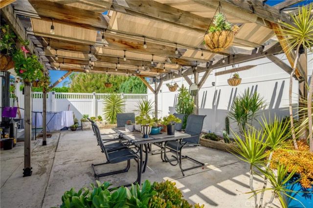 10502 Woodley Avenue, Granada Hills, CA 91344