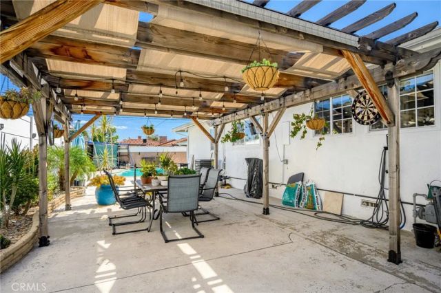 10502 Woodley Avenue, Granada Hills, CA 91344