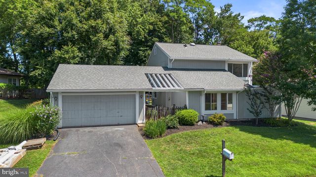 110 VICTORIA PL, Sterling, VA 20164