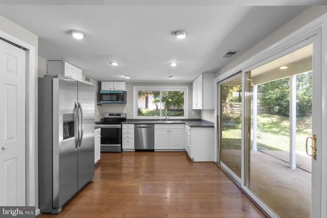 110 VICTORIA PL, Sterling, VA 20164