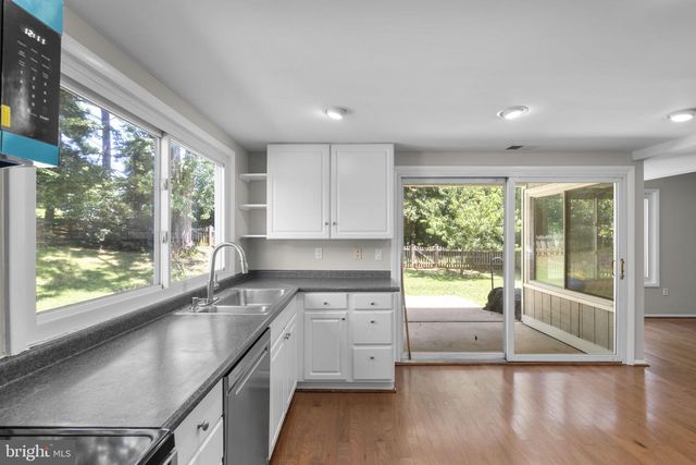 110 VICTORIA PL, Sterling, VA 20164