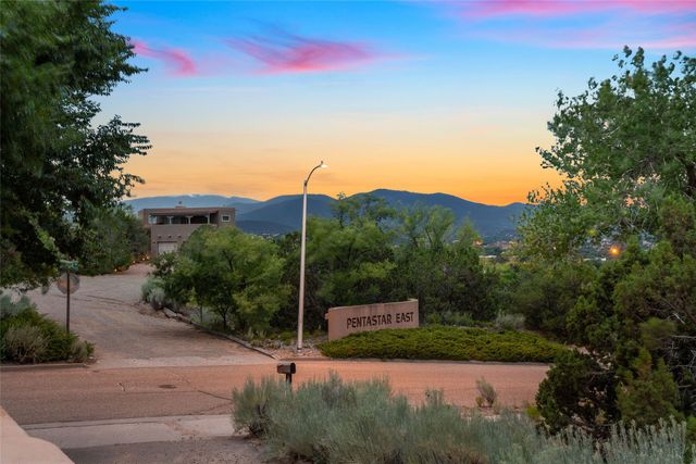 113 Michelle Drive, Santa Fe, NM 87501