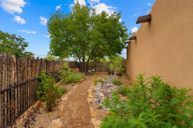 113 Michelle Drive, Santa Fe, NM 87501