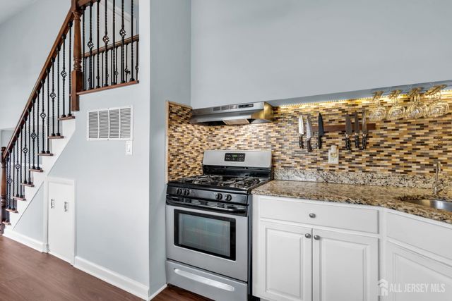 5 Heckleman Street, Union Beach, NJ 07735