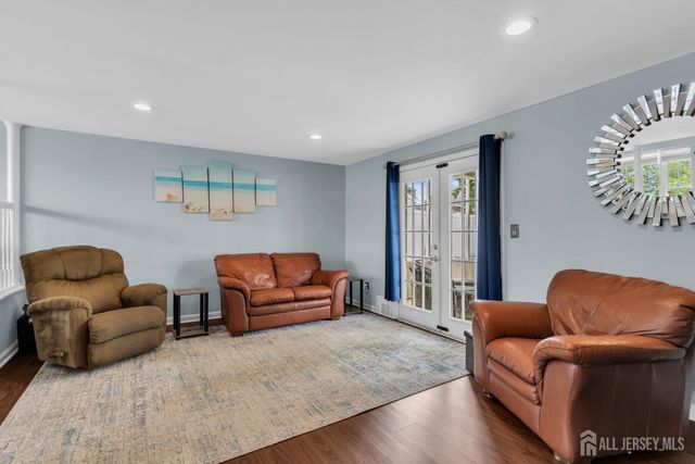 5 Heckleman Street, Union Beach, NJ 07735