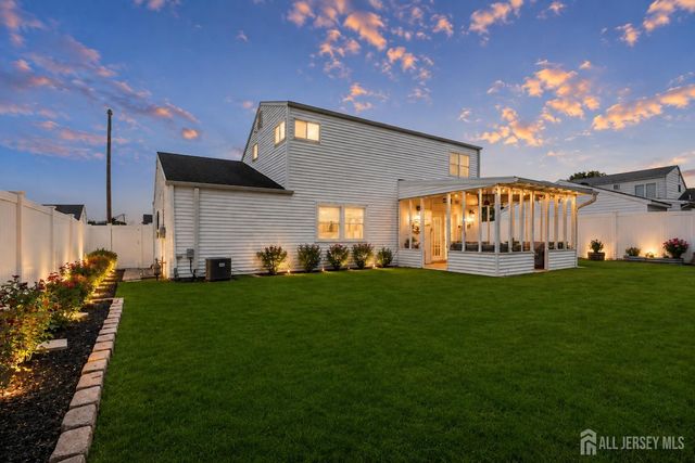 5 Heckleman Street, Union Beach, NJ 07735