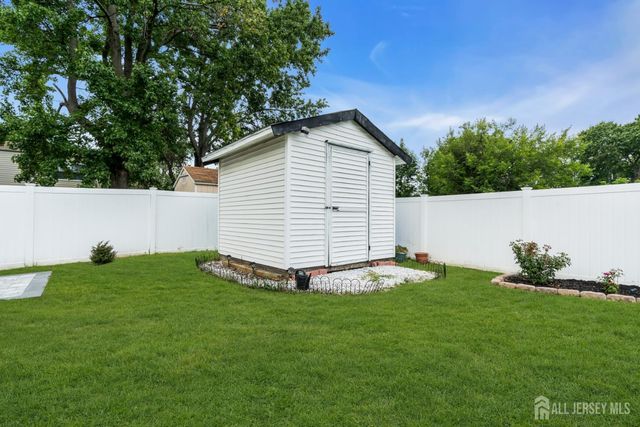 5 Heckleman Street, Union Beach, NJ 07735