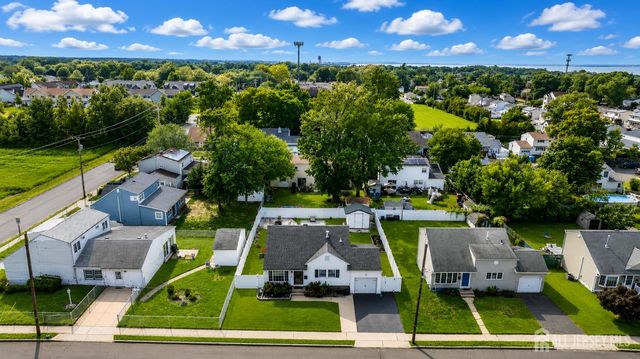 5 Heckleman Street, Union Beach, NJ 07735