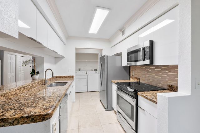 9777 Westview Drive 1112, Coral Springs, FL 33076