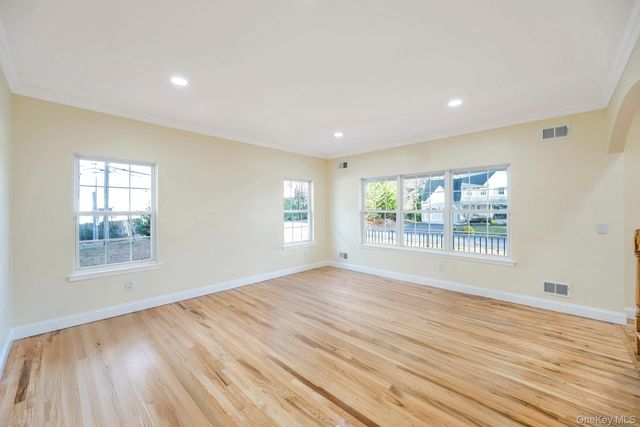 1 Crystal Court, Smithtown, NY 11787