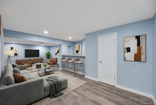 1 Crystal Court, Smithtown, NY 11787