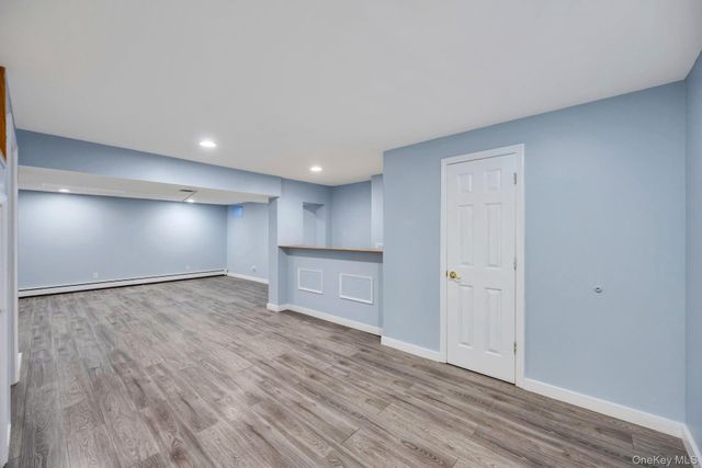 1 Crystal Court, Smithtown, NY 11787