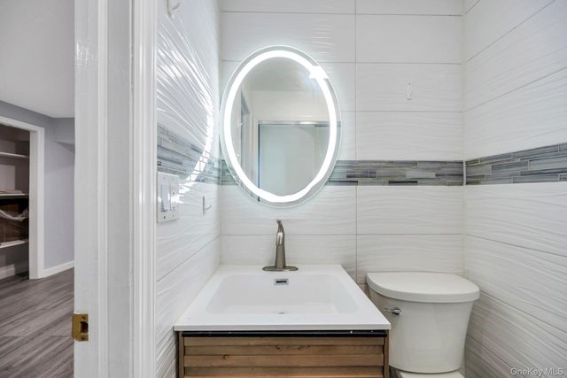 1 Crystal Court, Smithtown, NY 11787