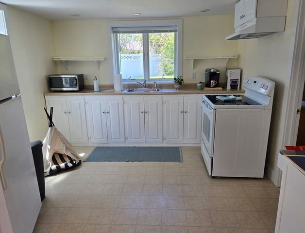 78 Southern A, Newbury, MA 01951