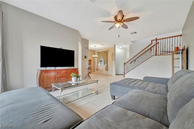 9808 Roundstone CIR, Fort Myers, FL 33967