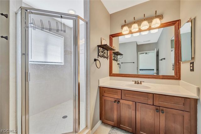 9808 Roundstone CIR, Fort Myers, FL 33967