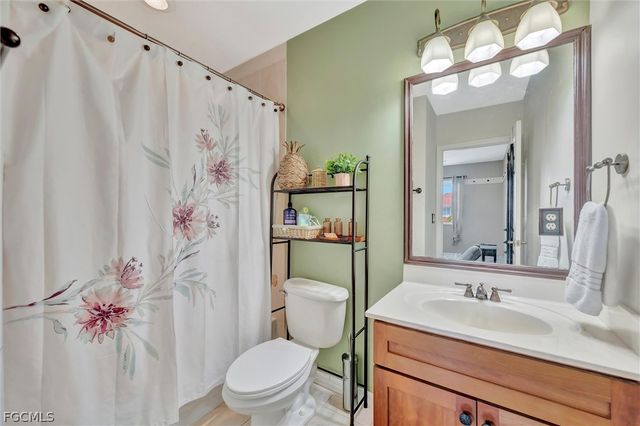 9808 Roundstone CIR, Fort Myers, FL 33967