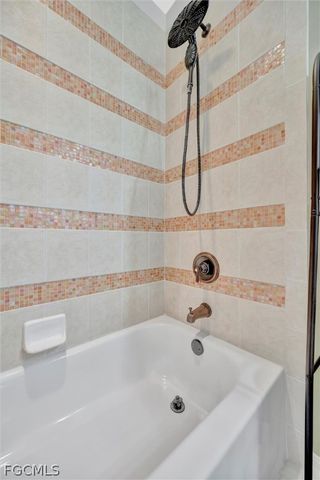 9808 Roundstone CIR, Fort Myers, FL 33967