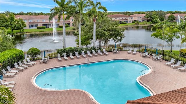 9808 Roundstone CIR, Fort Myers, FL 33967