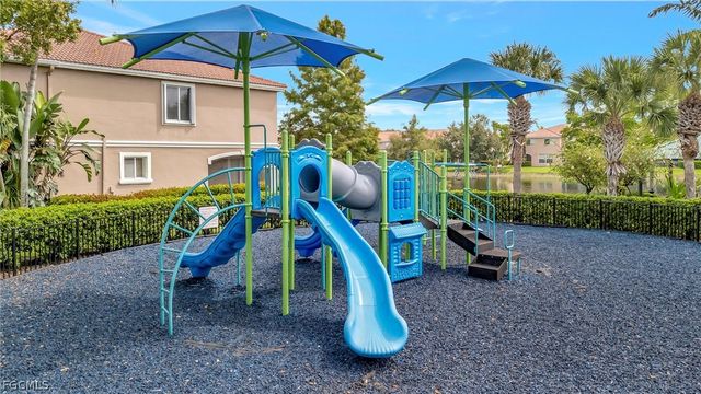 9808 Roundstone CIR, Fort Myers, FL 33967