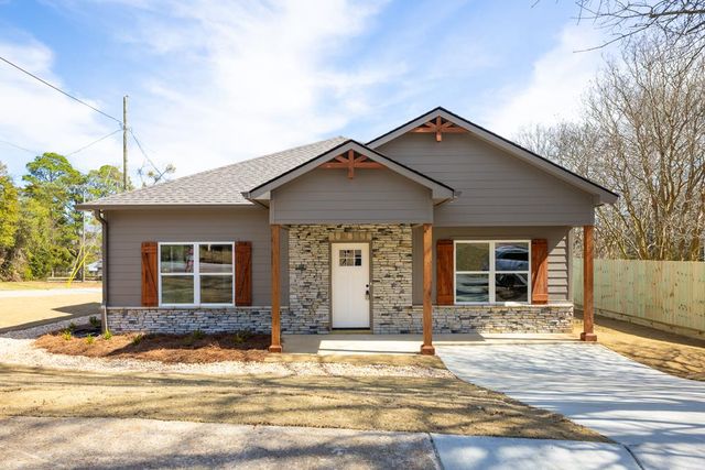 2116 6th Avenue, Phenix City, AL 36867