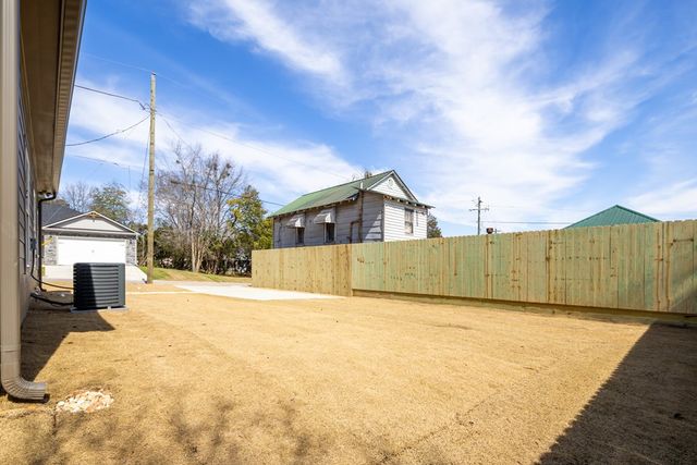 2116 6th Avenue, Phenix City, AL 36867