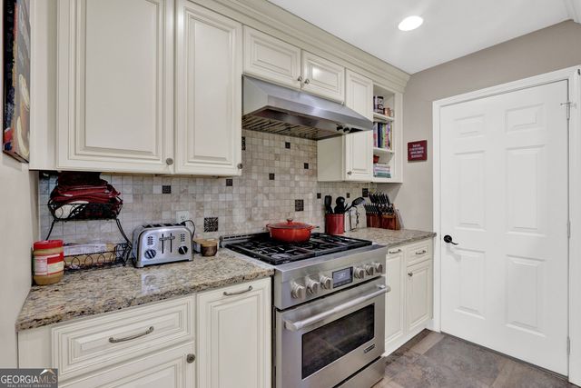 382 Charleston Lane, Lawrenceville, GA 30046