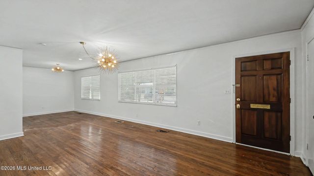 5473 Pine Lane Drive, Jackson, MS 39211