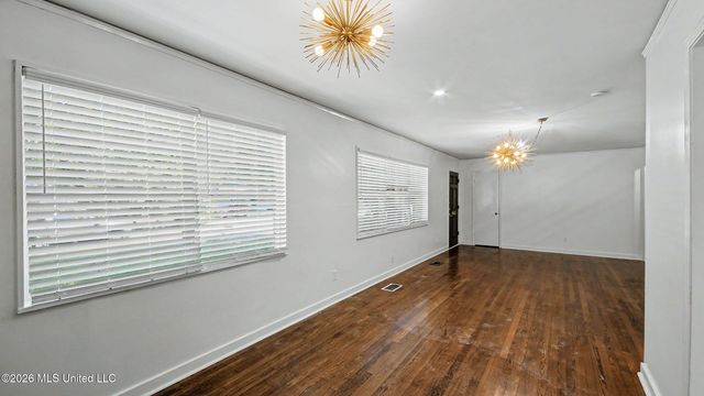 5473 Pine Lane Drive, Jackson, MS 39211