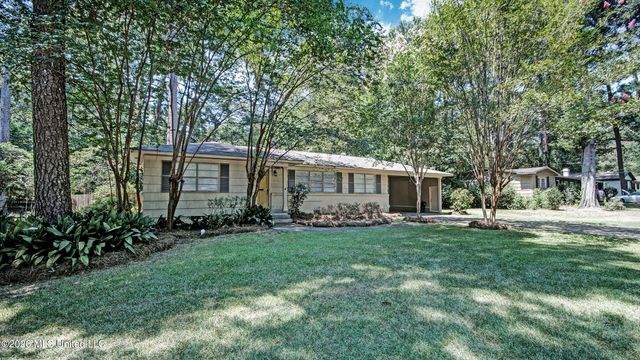 5473 Pine Lane Drive, Jackson, MS 39211