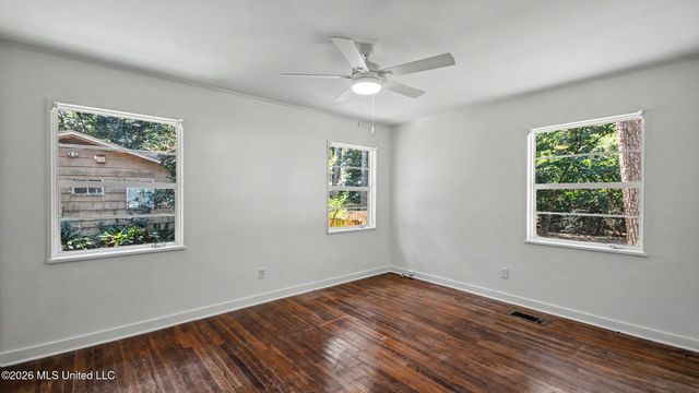 5473 Pine Lane Drive, Jackson, MS 39211