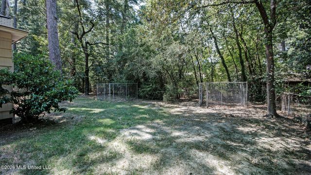 5473 Pine Lane Drive, Jackson, MS 39211
