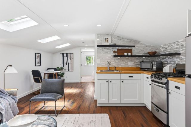 1050 Merner Road, Hillsborough, CA 94010