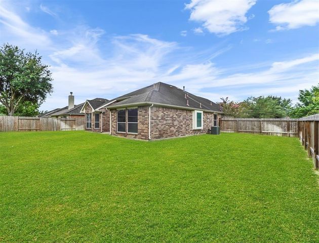 2501 Shady Falls Lane, Pearland, TX 77584