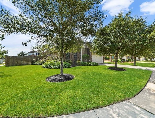 2501 Shady Falls Lane, Pearland, TX 77584