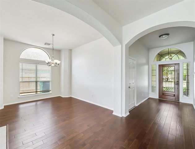 2501 Shady Falls Lane, Pearland, TX 77584