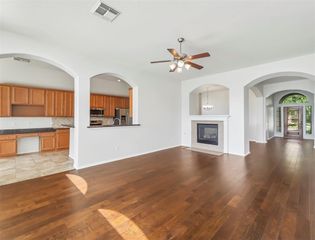 2501 Shady Falls Lane, Pearland, TX 77584