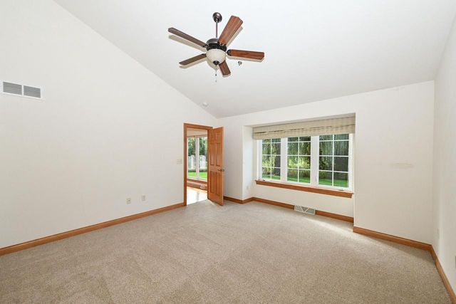 4081 S Fohr DRIVE, New Berlin, WI 53151